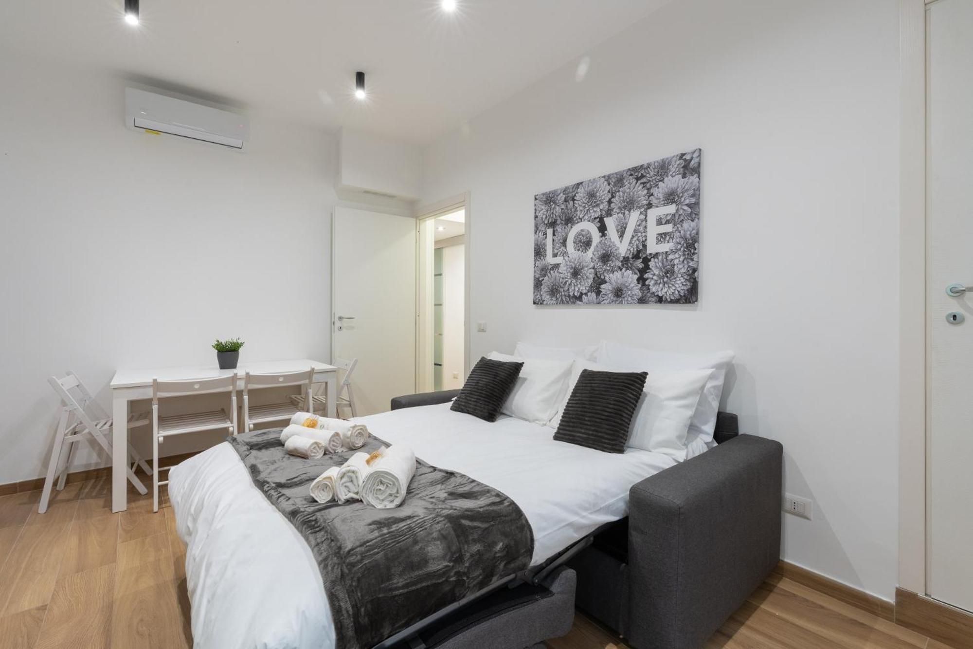 {10 Minutes From Centre} Free Wi-fi & Netflix Apartment