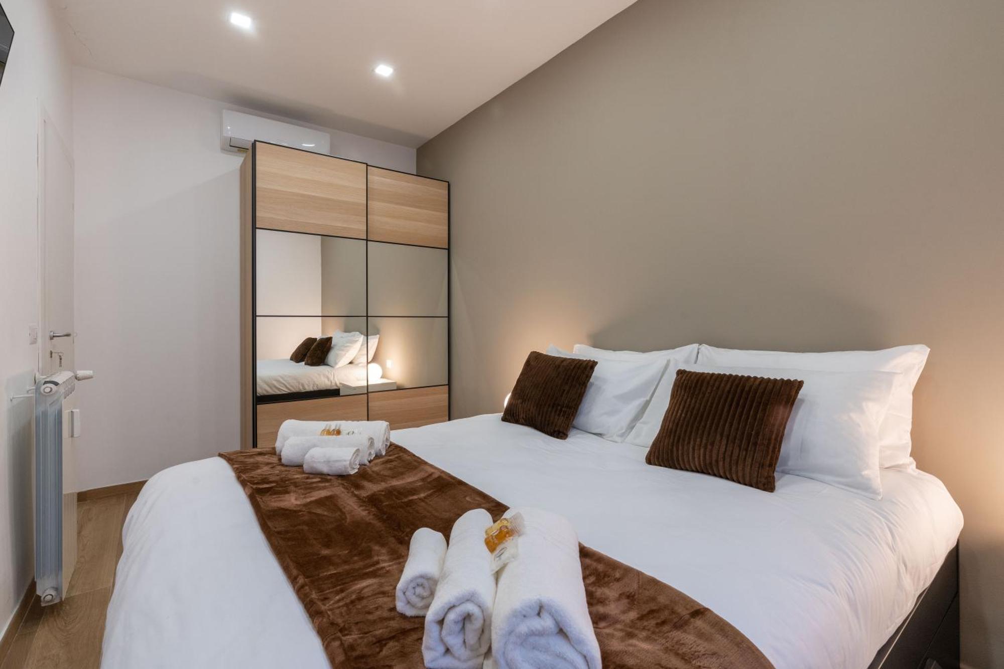{10 Minutes From Centre} Free Wi-fi & Netflix Apartment Rom